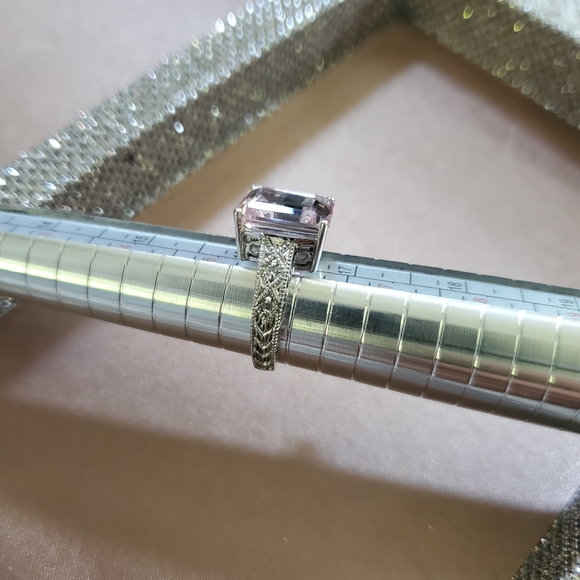 10k White Gold Pink Topaz Ring - Picture 8 of 10